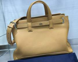 Picture of Dior Handbags _SKUfw239229967fw